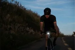 Eclairage Recon HL 200 -Activo Soldes Boutique DSCF7886