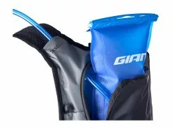 Sac à Eau Giant Cascade 6L Avec Poche 1,5L -Activo Soldes Boutique VH4600002 5